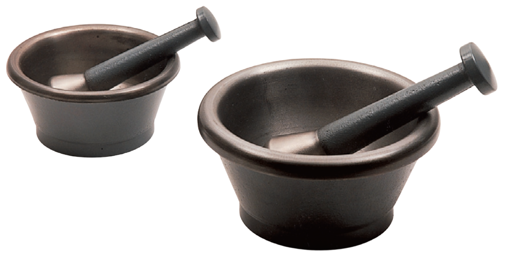 Mortero De Acero Gris Con Mano