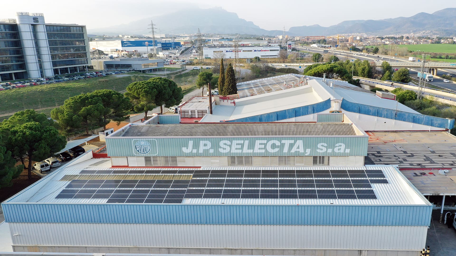 JP Selecta facilities in Abrera, Barcelona — European laboratory equipment manufacturer since 1947